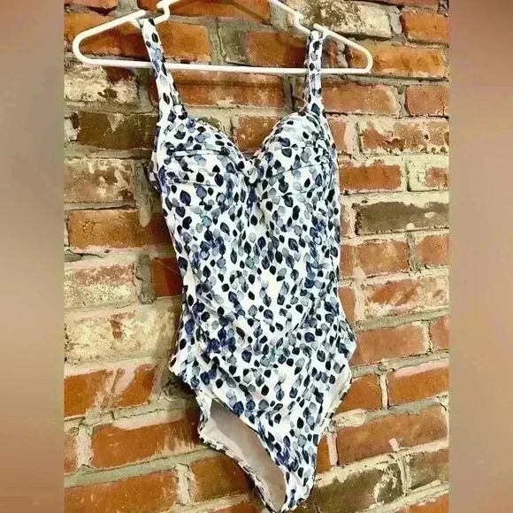 Petal Plunge Isla C / D Cup Underwire One Piece Swimsuit Size 4 - Picture 4 of 13